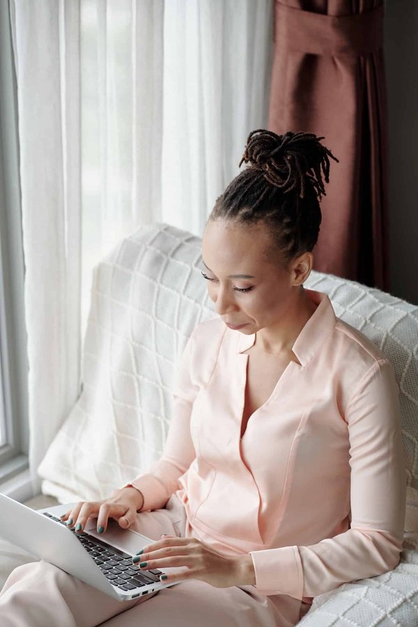 Le loungewear femme : un style confortable et élégant
